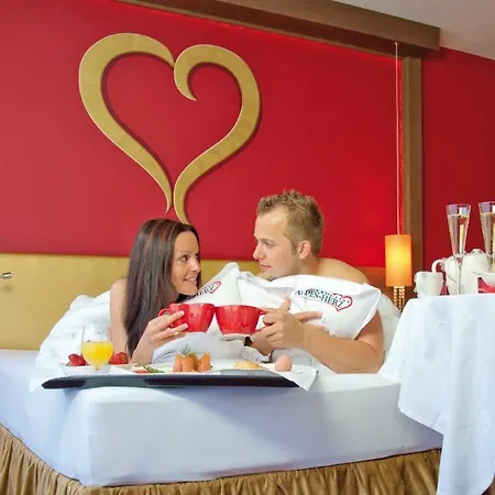 ホテル Alpen-herz Romantik & - Adults Only